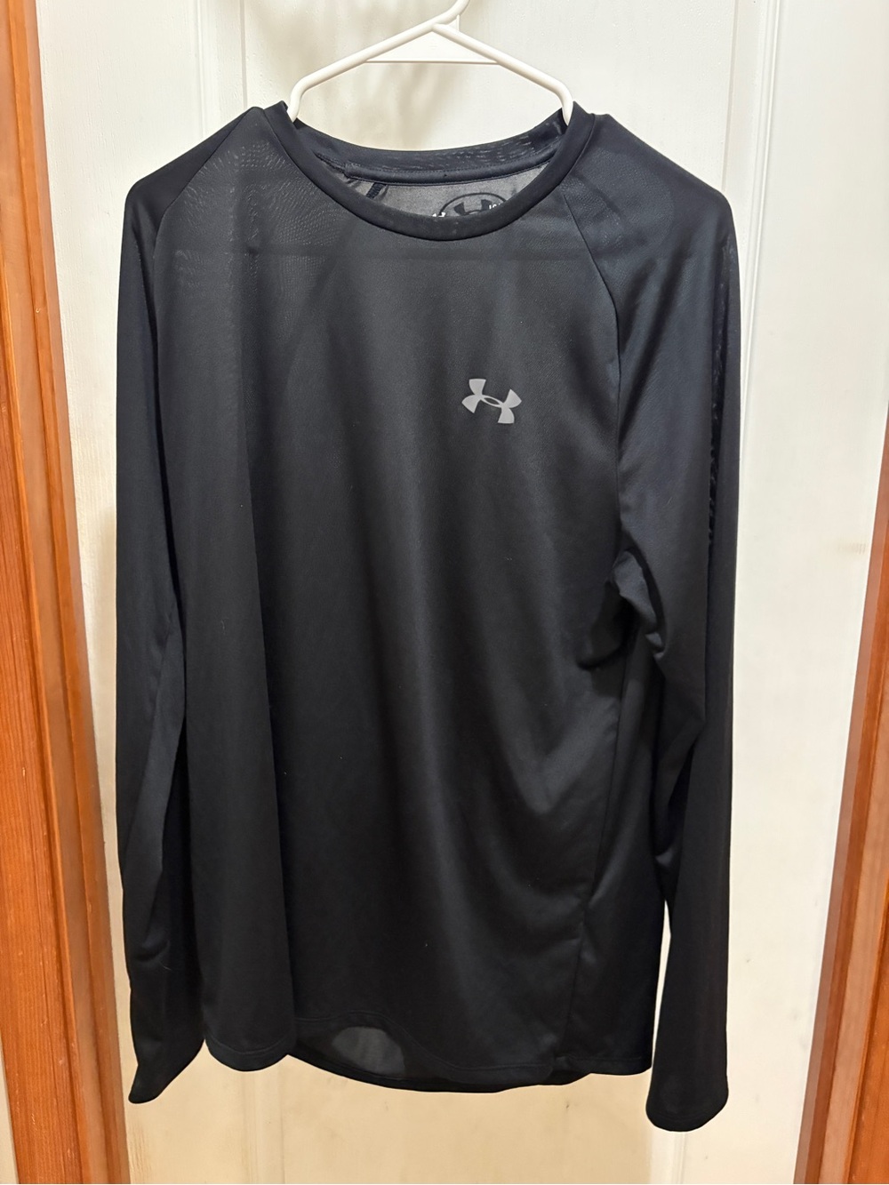 LG Men's Long-Sleeve Black Athletic Tee
